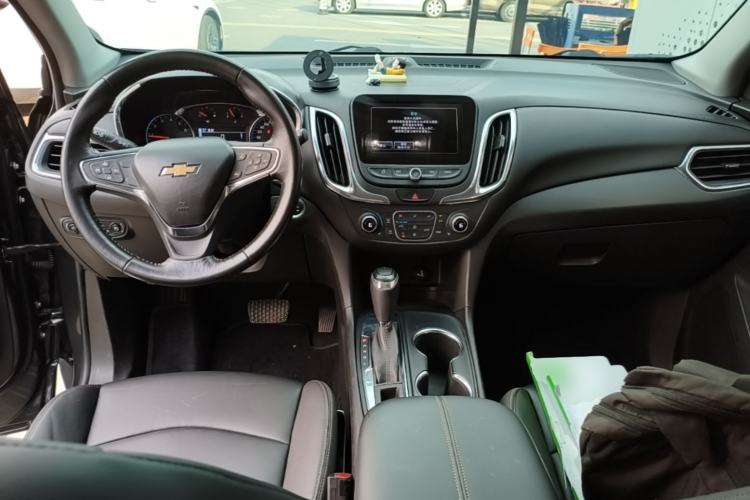 Used Chevrolet Equinox 2017 535T Automatic YuJie Edition Center Console