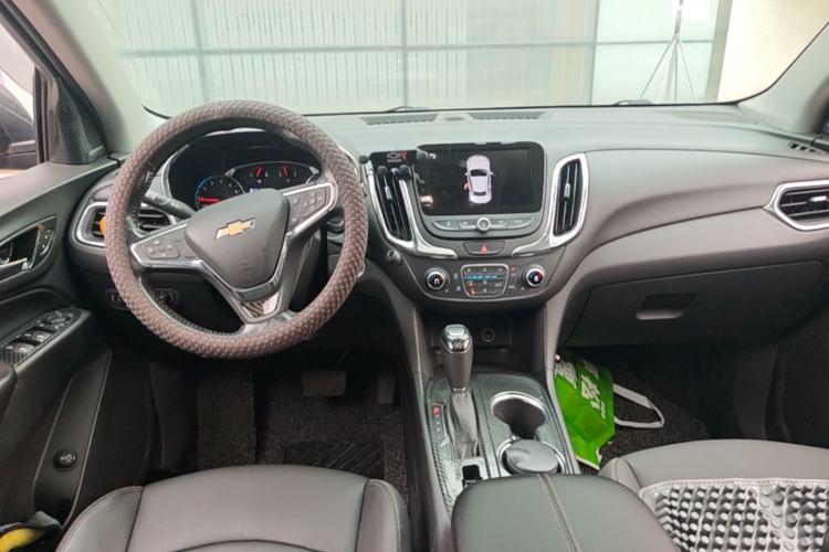 Used Chevrolet Equinox 2017 535T Automatic YuJie Edition Center Console