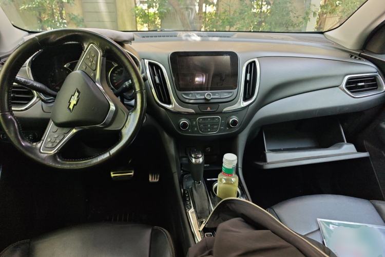Used Chevrolet Equinox 2017 535T Automatic YuJie Edition Center Console