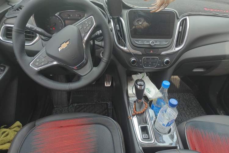 Used Chevrolet Equinox 2017 535T Automatic YuJie Edition Center Console