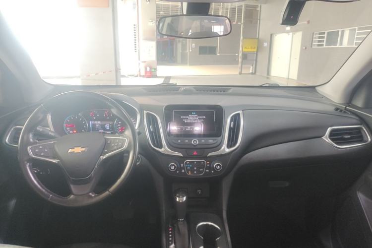 Used Chevrolet Equinox 2017 535T Automatic YuJie Edition Center Console