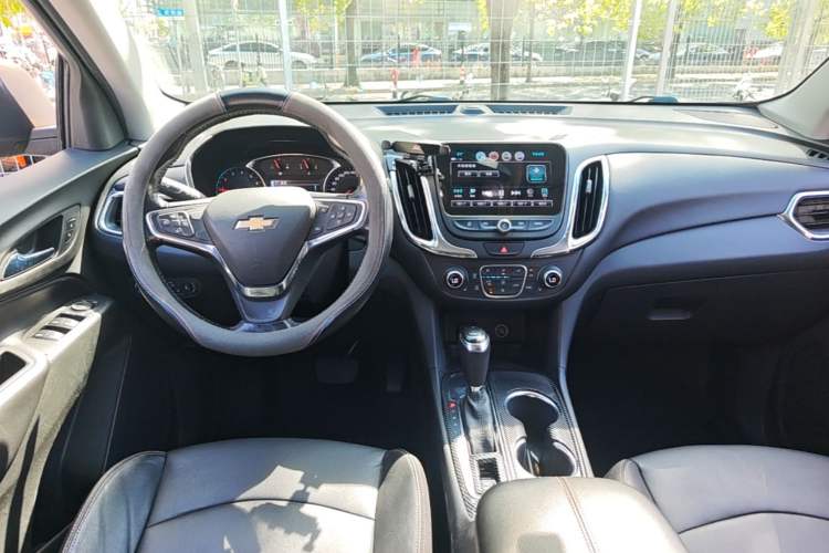 Used Chevrolet Equinox 2017 535T Automatic YuJie Edition Center Console