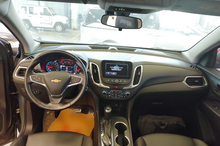 Used Chevrolet Equinox 2017 535T Automatic YuJie Edition Center Console