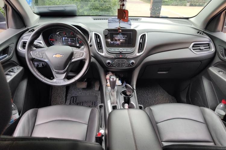 Used Chevrolet Equinox 2017 535T Automatic YuJie Edition Center Console