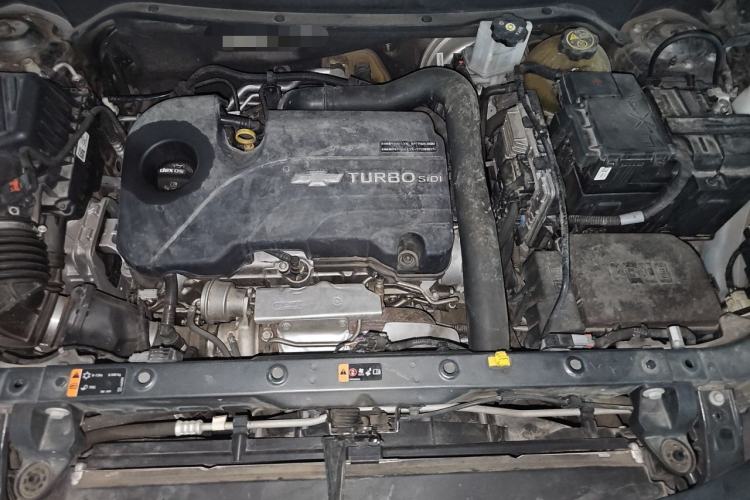 Used Chevrolet Equinox 2017 535T Automatic Chijie Edition Engine Bay