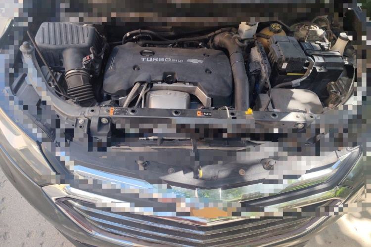 Used Chevrolet Equinox 2017 550T Automatic All-Wheel-Drive Huanjie Edition Engine Bay