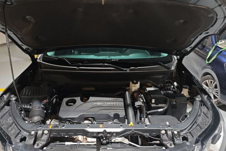 Used Chevrolet Equinox 2017 535T Automatic Chijie Edition Engine Bay