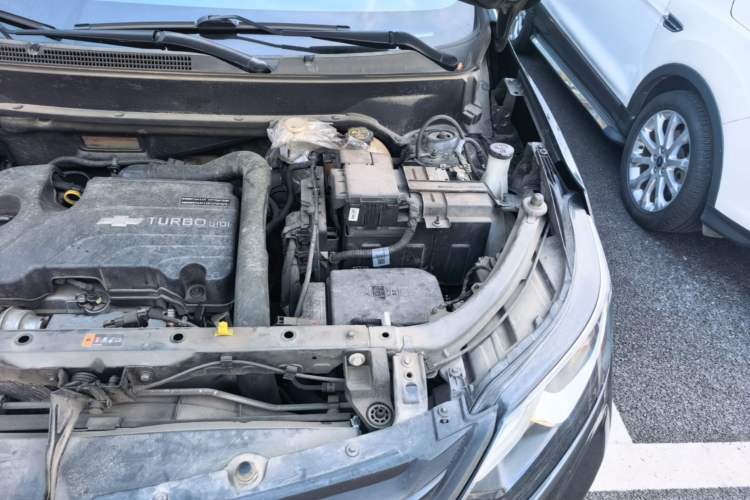 Used Chevrolet Equinox 2017 535T Automatic YuJie Edition Engine Bay Left