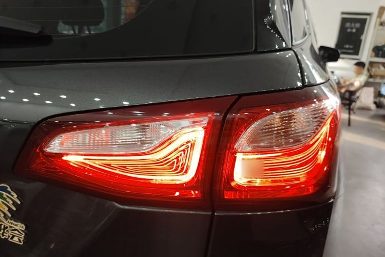 Used Chevrolet Equinox 2017 535T Automatic YuJie Edition Exterior 3