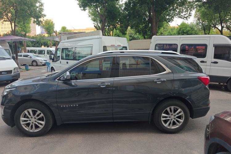 Used Chevrolet Equinox 2017 535T Automatic YuJie Edition Exterior 5