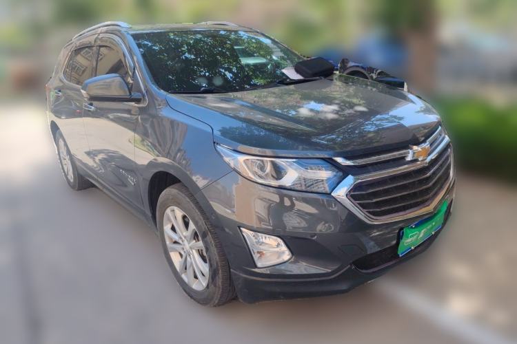 Used Chevrolet Equinox 2017 550T Automatic All-Wheel-Drive Huanjie Edition Front Right 45 Deg