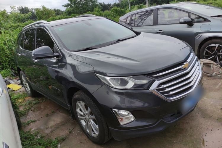 Used Chevrolet Equinox 2017 550T Automatic All-Wheel-Drive Top-Tier Version Front Right 45 Deg