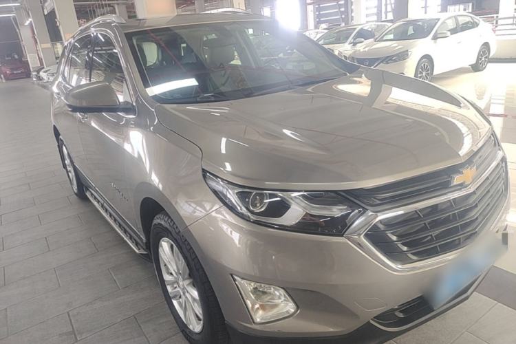 Used Chevrolet Equinox 2017 535T Automatic YuJie Edition Front Right 45 Deg