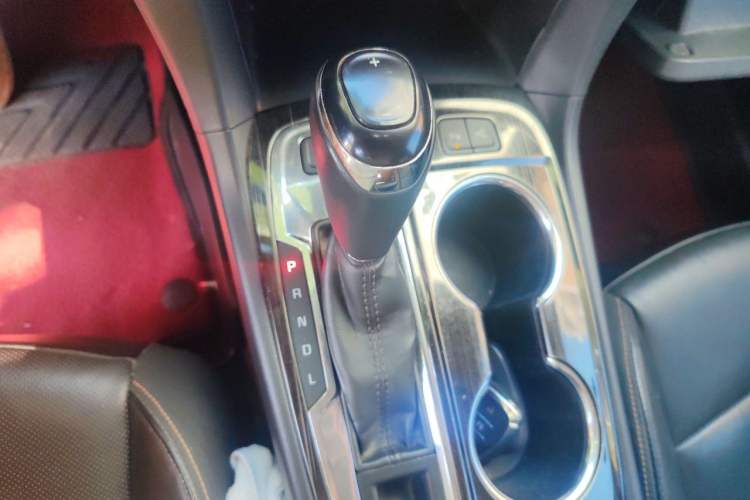 Used Chevrolet Equinox 2017 550T Automatic All-Wheel-Drive Huanjie Edition Gear Lever