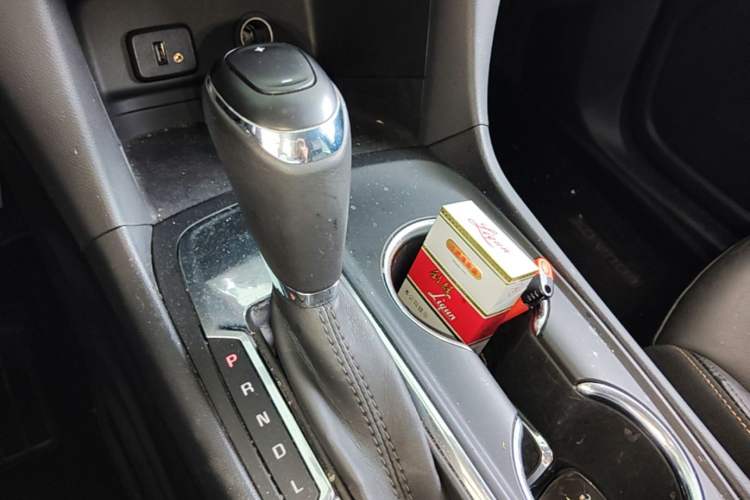 Used Chevrolet Equinox 2017 535T Automatic YuJie Edition Gear Lever