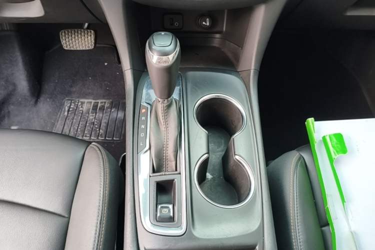 Used Chevrolet Equinox 2017 535T Automatic YuJie Edition Gear Lever