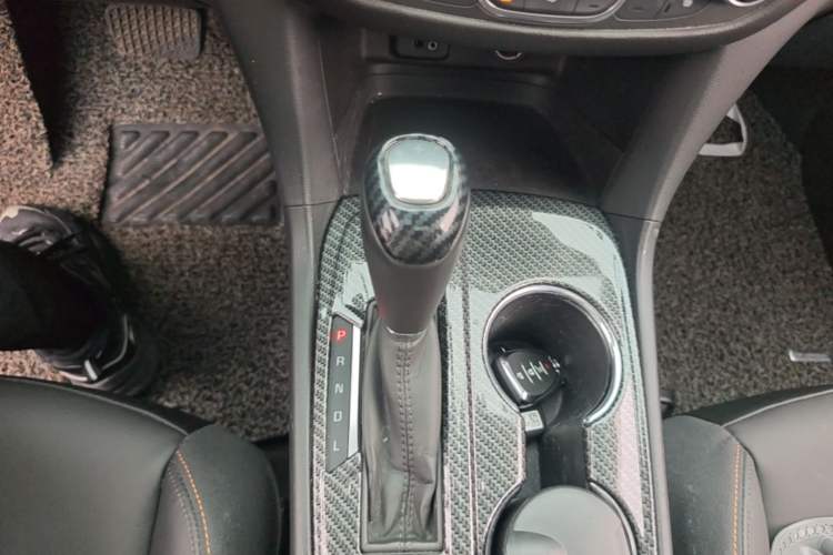 Used Chevrolet Equinox 2017 535T Automatic YuJie Edition Gear Lever