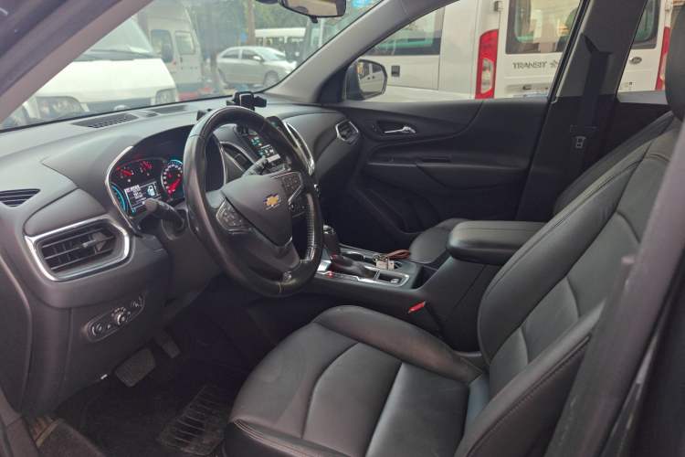 Used Chevrolet Equinox 2017 535T Automatic YuJie Edition Interior 2