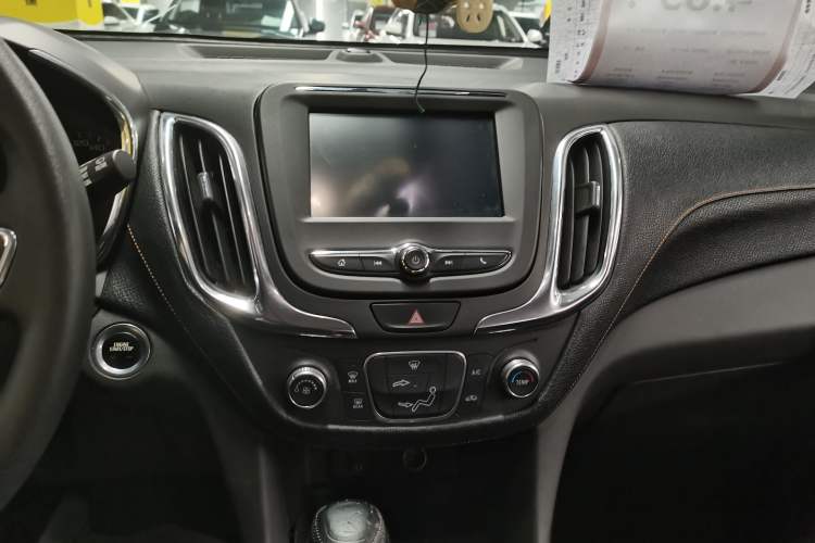 Used Chevrolet Equinox 2017 535T Automatic Chijie Edition Interior 3