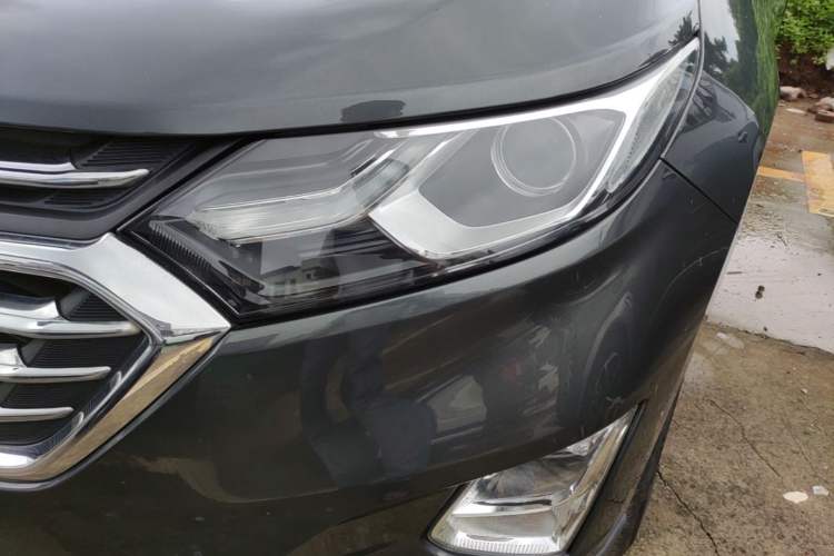 Used Chevrolet Equinox 2017 550T Automatic All-Wheel-Drive Top-Tier Version Left Front Headlight