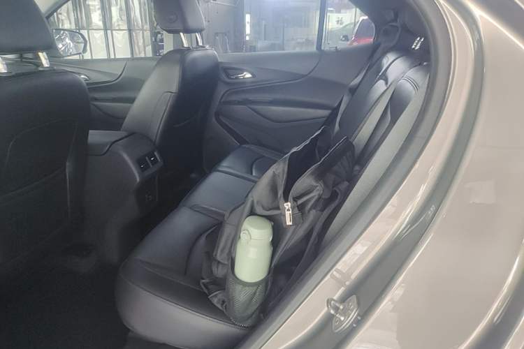 Used Chevrolet Equinox 2017 535T Automatic YuJie Edition Left Rear Seat