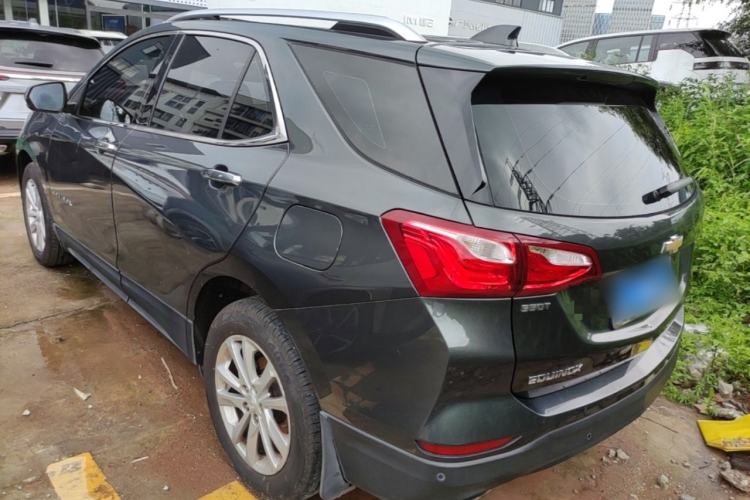 Used Chevrolet Equinox 2017 550T Automatic All-Wheel-Drive Top-Tier Version Rear Left 45 Deg