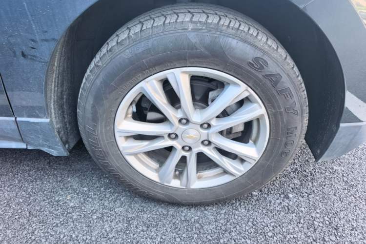 Used Chevrolet Equinox 2017 535T Automatic YuJie Edition Right Front Wheel Hub