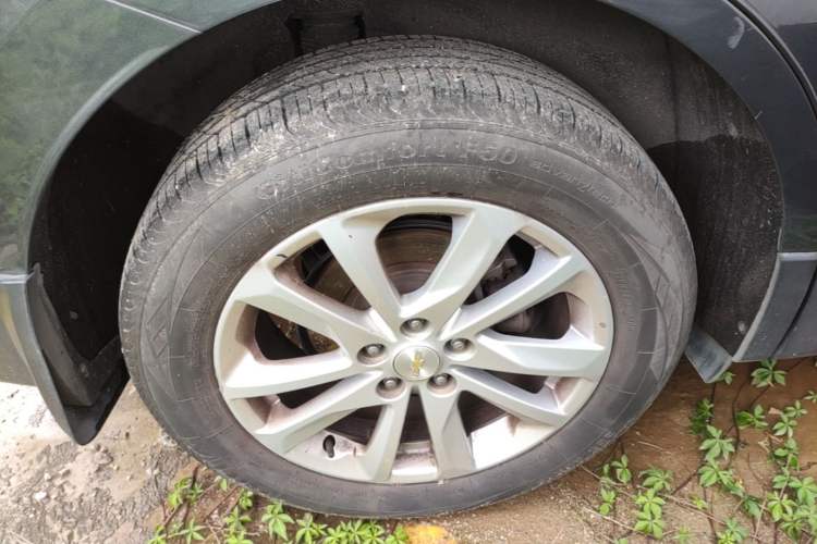 Used Chevrolet Equinox 2017 550T Automatic All-Wheel-Drive Top-Tier Version Right Rear Wheel Hub