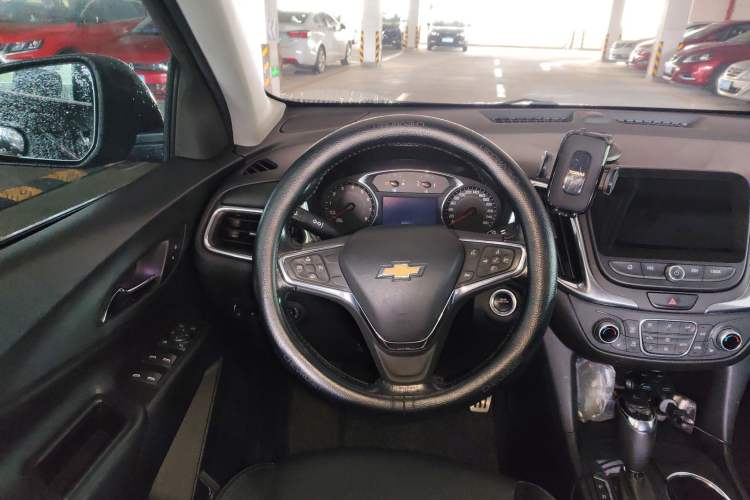 Used Chevrolet Equinox 2017 535T Automatic YuJie Edition Steering Wheel