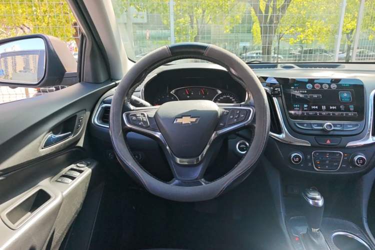 Used Chevrolet Equinox 2017 535T Automatic YuJie Edition Steering Wheel
