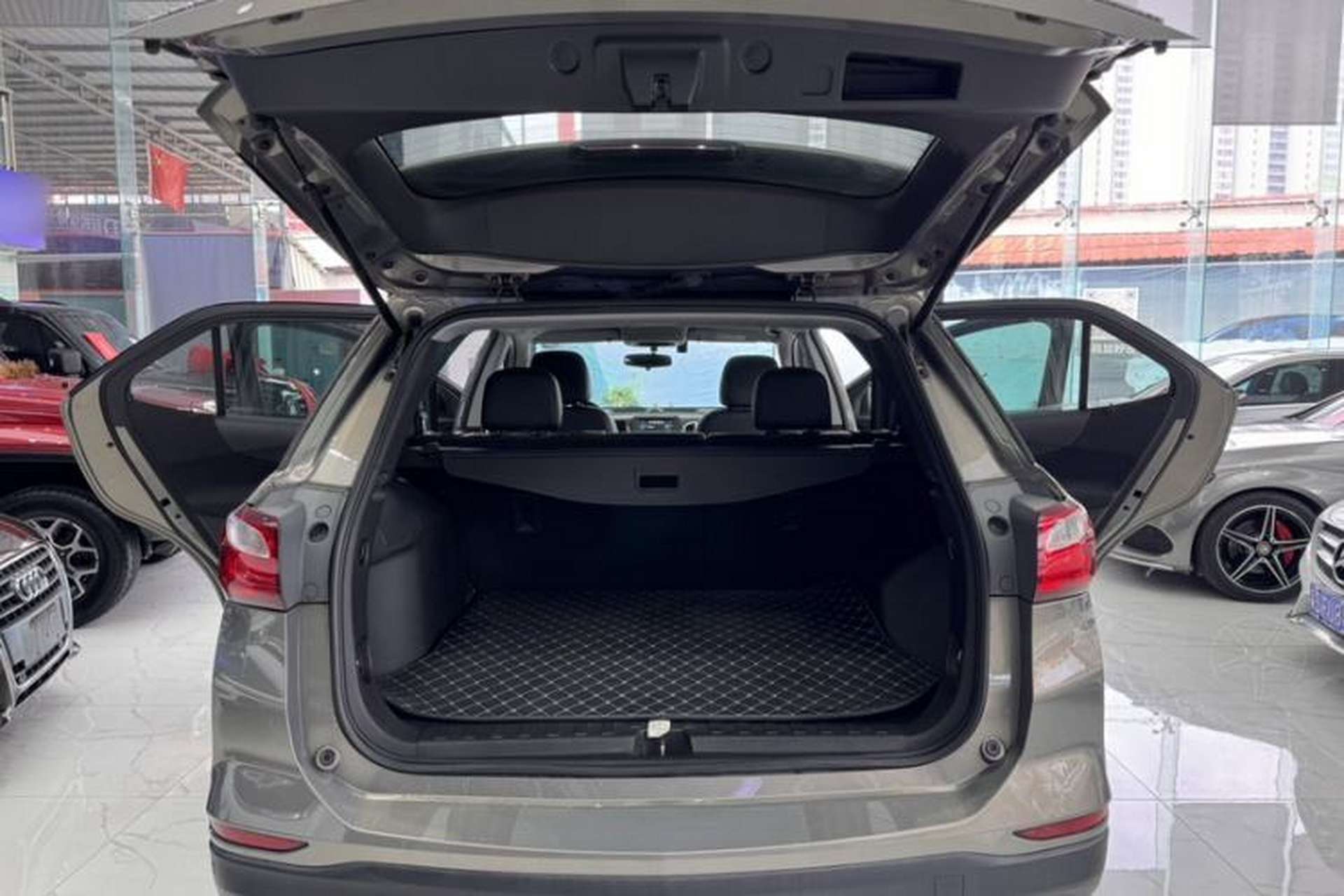 Used Chevrolet Equinox 2017 535T Automatic Lingjie Edition Trunk