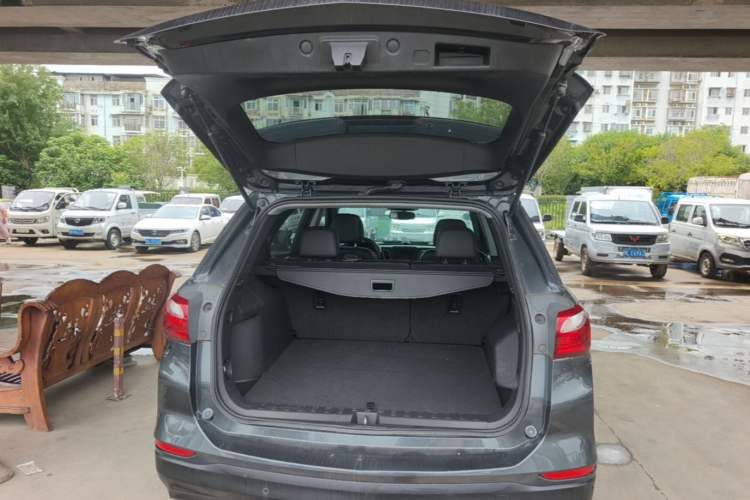 Used Chevrolet Equinox 2017 535T Automatic Chijie Edition Trunk