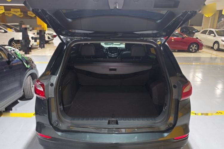 Used Chevrolet Equinox 2017 535T Automatic Chijie Edition Trunk
