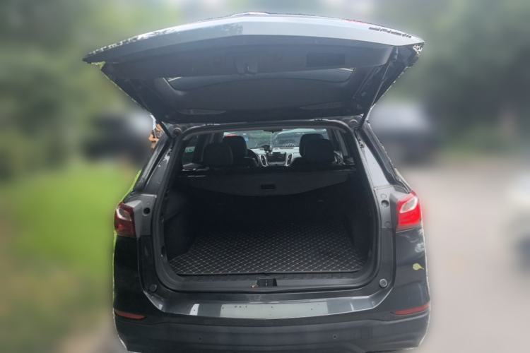 Used Chevrolet Equinox 2017 535T Automatic YuJie Edition Trunk