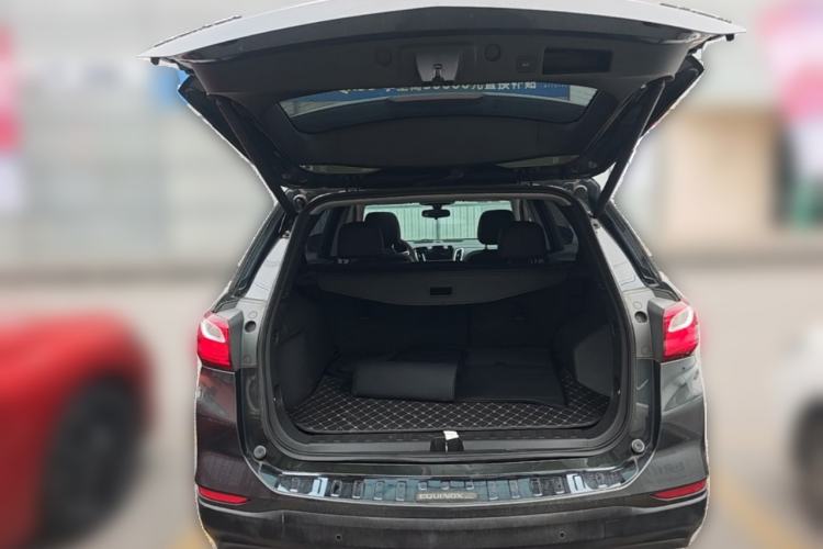 Used Chevrolet Equinox 2017 535T Automatic YuJie Edition Trunk