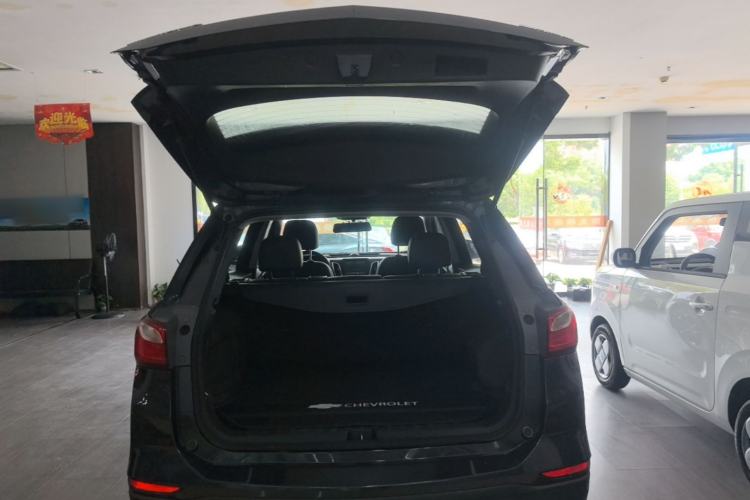 Used Chevrolet Equinox 2017 535T Automatic Chijie Edition Trunk