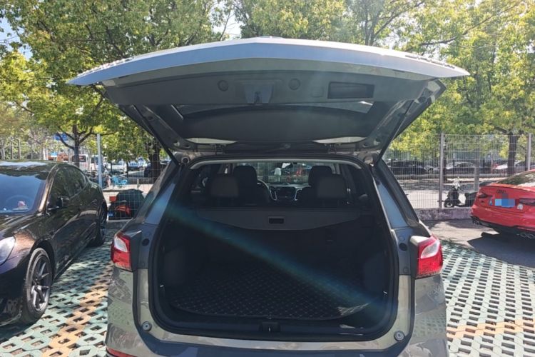 Used Chevrolet Equinox 2017 535T Automatic YuJie Edition Trunk