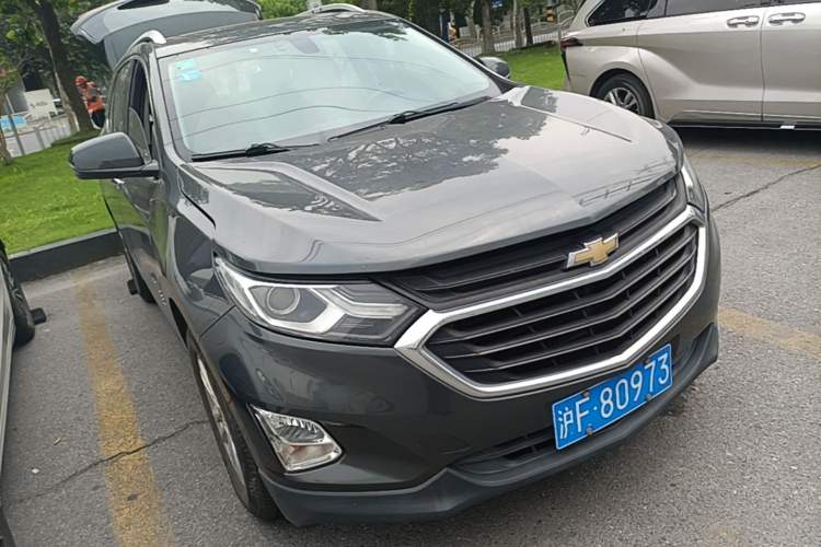 Used Chevrolet Equinox 2017 535T Automatic YuJie Edition Front Right 45 Deg