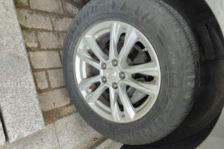 Used Chevrolet Equinox 2017 535T Automatic YuJie Edition Right Front Wheel Hub