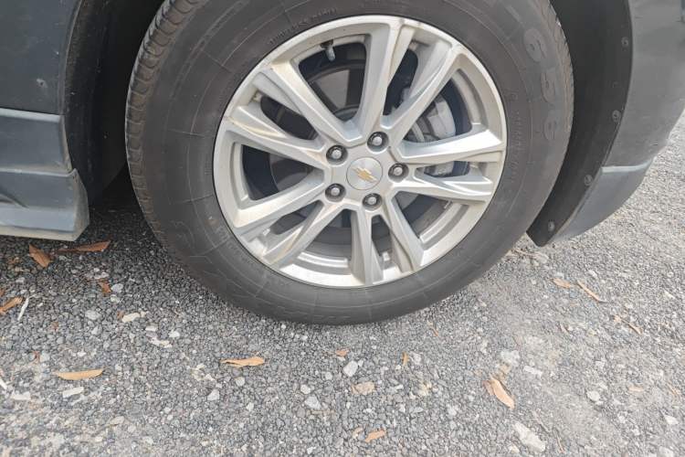 Used Chevrolet Equinox 2017 535T Automatic YuJie Edition Right Front Wheel Hub