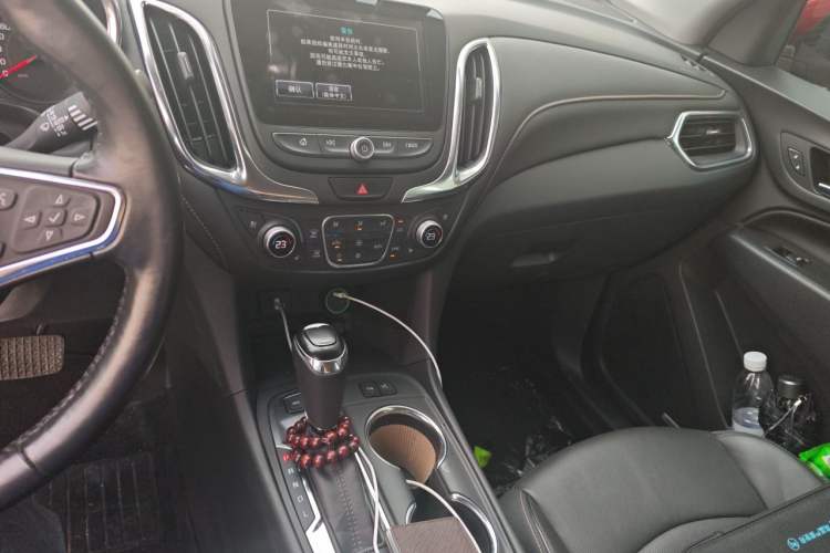 Used Chevrolet Equinox 2017 550T Automatic All-Wheel-Drive Huanjie Edition Audio And AC Panel