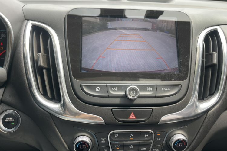 Used Chevrolet Equinox 2017 535T Automatic YuJie Edition Audio And AC Panel