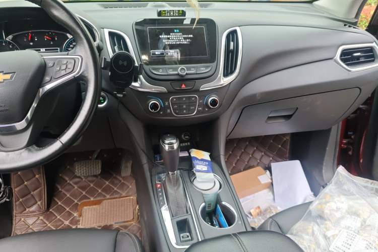 Used Chevrolet Equinox 2017 535T Automatic YuJie Edition Audio And AC Panel