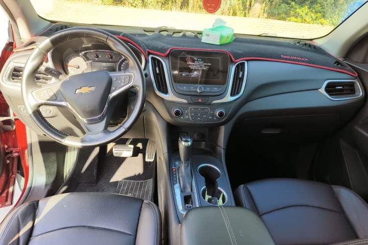 Used Chevrolet Equinox 2017 535T Automatic YuJie Edition Center Console