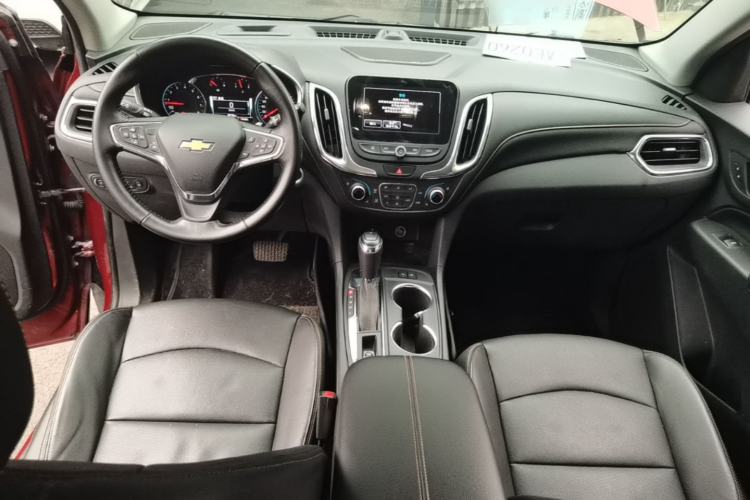 Used Chevrolet Equinox 2017 550T Automatic All-Wheel-Drive Huanjie Edition Center Console