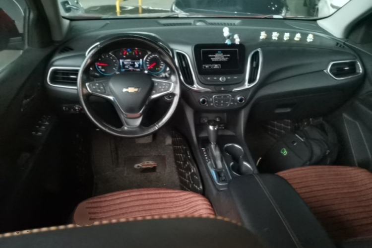 Used Chevrolet Equinox 2017 535T Automatic YuJie Edition Center Console