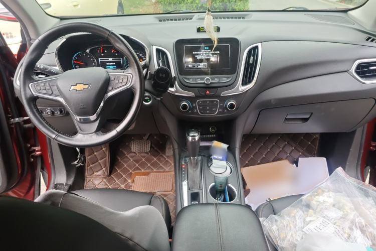 Used Chevrolet Equinox 2017 535T Automatic YuJie Edition Center Console