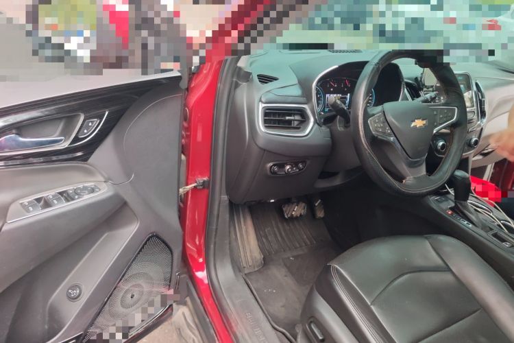 Used Chevrolet Equinox 2017 RS 550T Automatic All-Wheel-Drive Boundary Edition Driver Seat