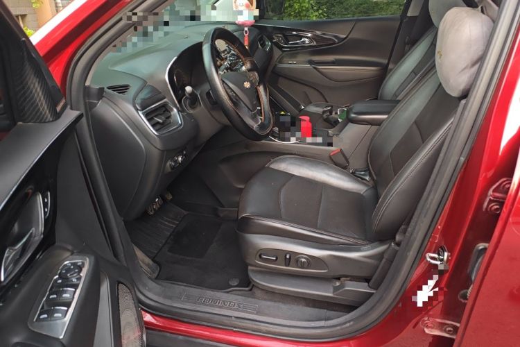 Used Chevrolet Equinox 2017 RS 550T Automatic All-Wheel-Drive Boundary Edition Driver Seat