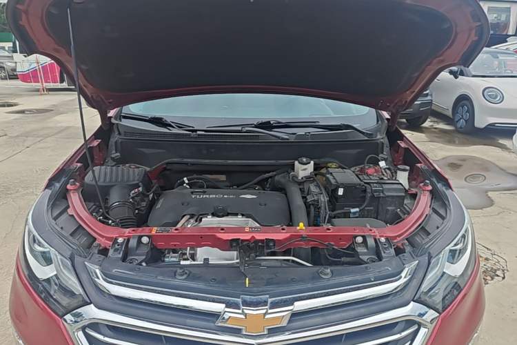 Used Chevrolet Equinox 2017 550T Automatic All-Wheel-Drive Huanjie Edition Engine Bay
